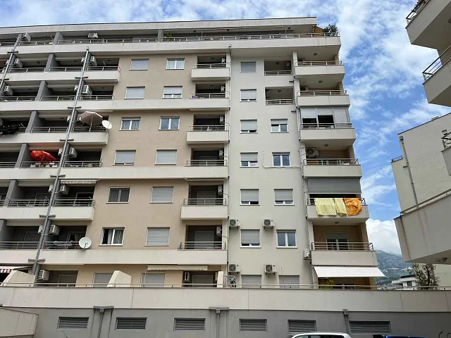 Zwei-Zimmer-Wohnung in Budva – komplett möbliert + Garagenstellplatz — photo 17